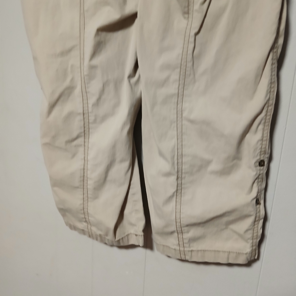 Intro love the fit brand ladies Stretch Capris. Size 12P - Picture 5 of 9